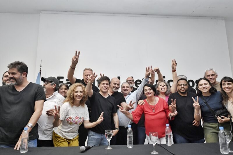 Kicillof participó del cierre de la Asamblea del Frente Grande Nacional en Ensenada