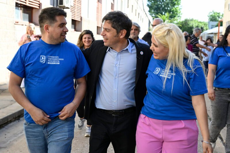 Kicillof participó de la renovación de autoridades de la Juventud Universitaria Peronista
