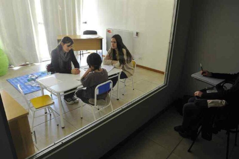 El Senado bonaerense convirtió en ley el nuevo protocolo de Cámara Gesell: en qué consiste