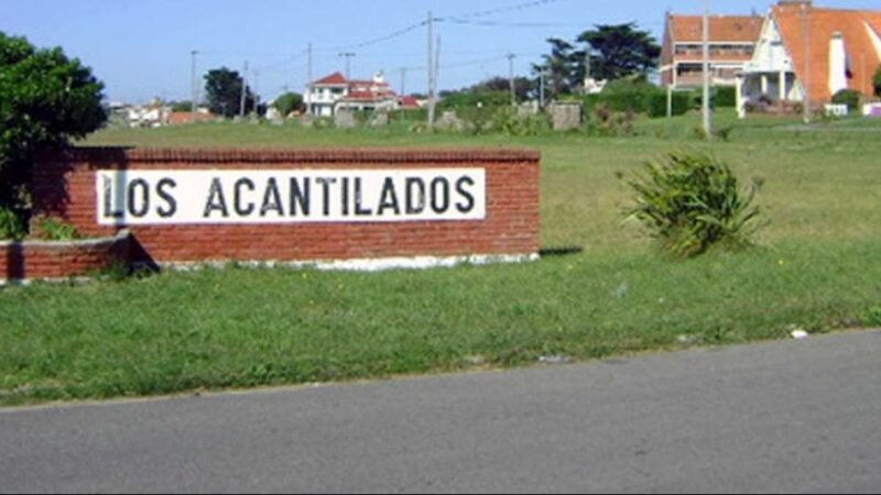 Brutal agresión a una pareja de jubilados en Mar del Plata: los atacaron mientras tomaban mates en la vereda