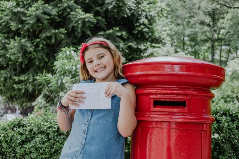 Ya se puede dejar carta para Papá Noel en los buzones de Mar del Plata