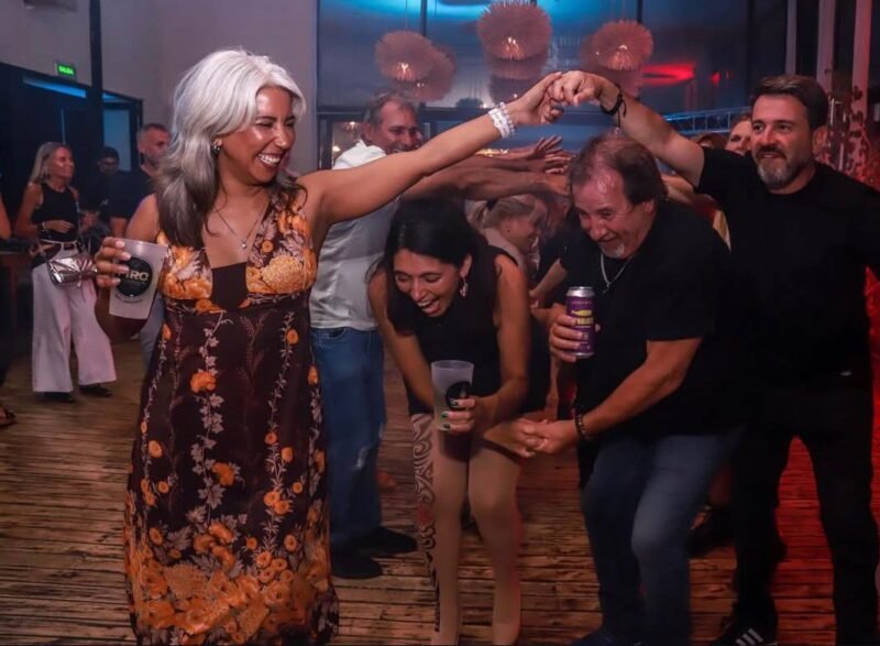 Proyecto NAP presenta una noche +35 con DJ en vivo en Balneario Cabolargo