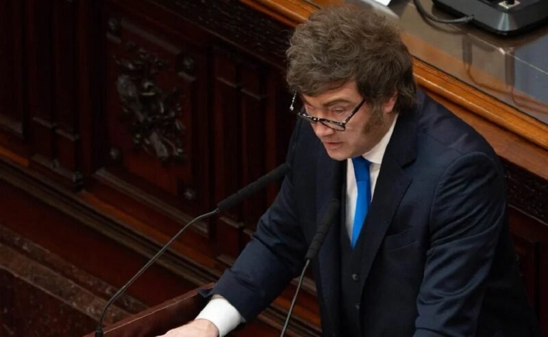 Milei afirmó que “está bajando” la inflación mayorista y anticipa una caída en la minorista