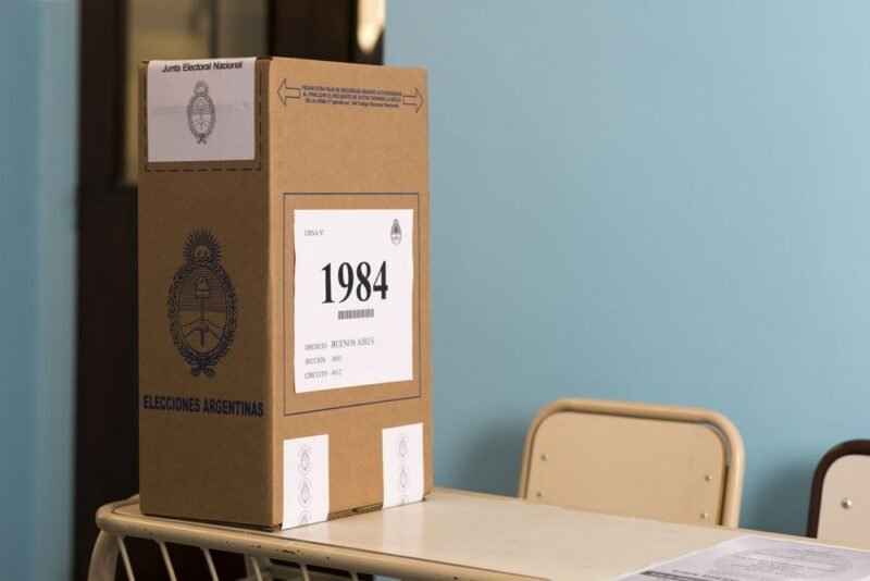 La Junta Electoral intimó a partidos políticos bonaerenses para que regularicen afiliaciones