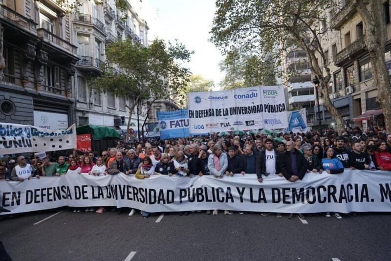 El Gobierno tildó la protesta de “acto opositor” por la fuerte presencia partidaria