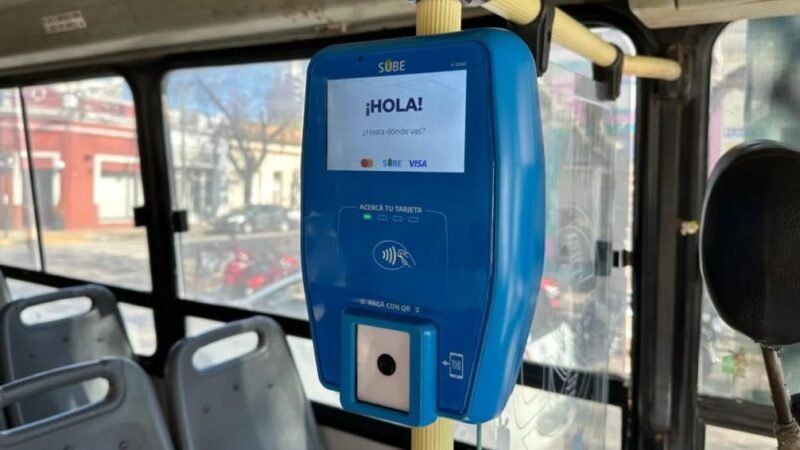 Golpe al transporte: una familia en el AMBA ya necesita más de $40.000 al mes solo para viajar en colectivo y tren