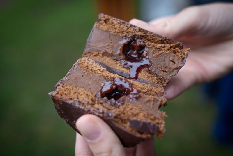 Fin de semana largo en Mar Chiquita: llega la Fiesta Itinerante del Chocolate y el Alfajor a Atlántida