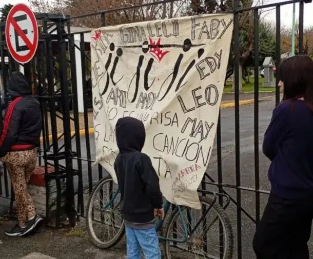La Justicia autorizó la cremación del Indio Solari tras una histórica y multitudinaria despedida