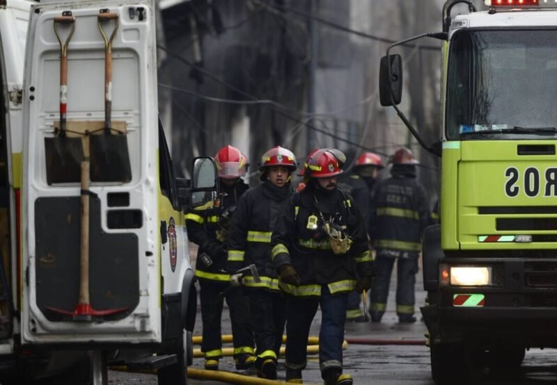 Trágica seguidilla de incendios en la región de La Plata: hay dos muertos y más de 15 viviendas afectadas