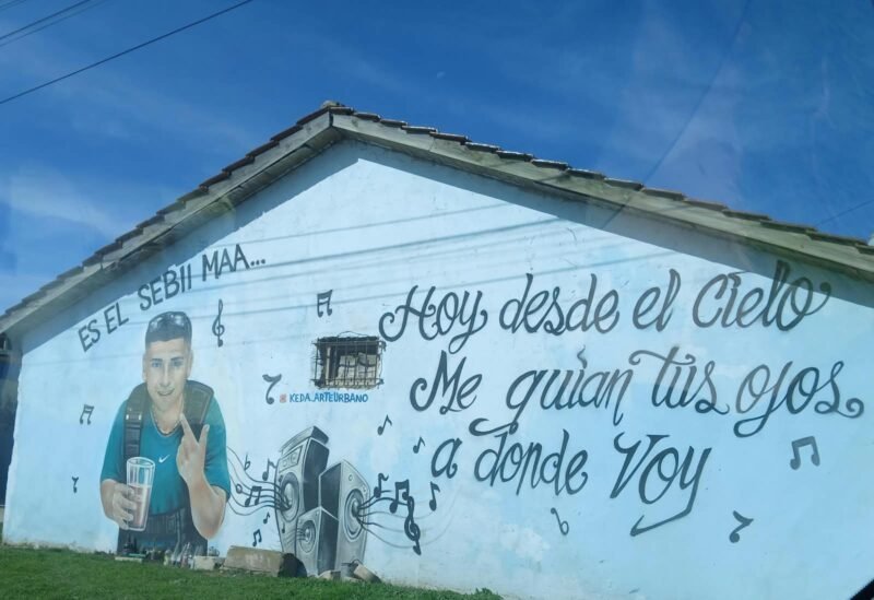 Murales que mantienen viva la memoria en los barrios populares