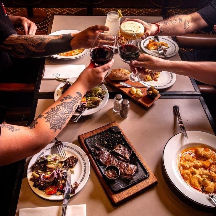 Fin de semana largo: opciones para salir a comer con amigos en Mar del Plata y la zona