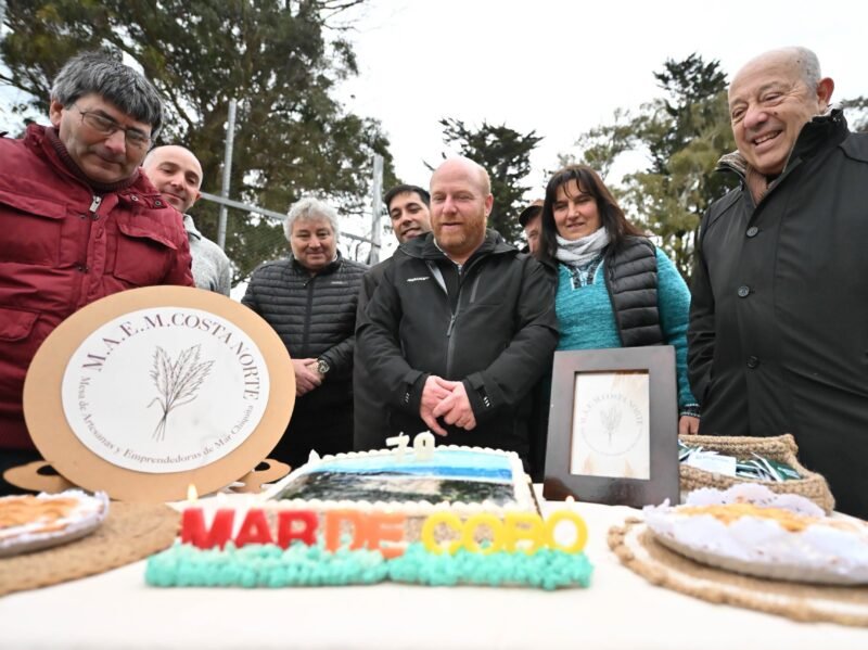 Mar de Cobo celebró sus 79 años con la comunidad y se anunció un importante plan de recambio de luminarias