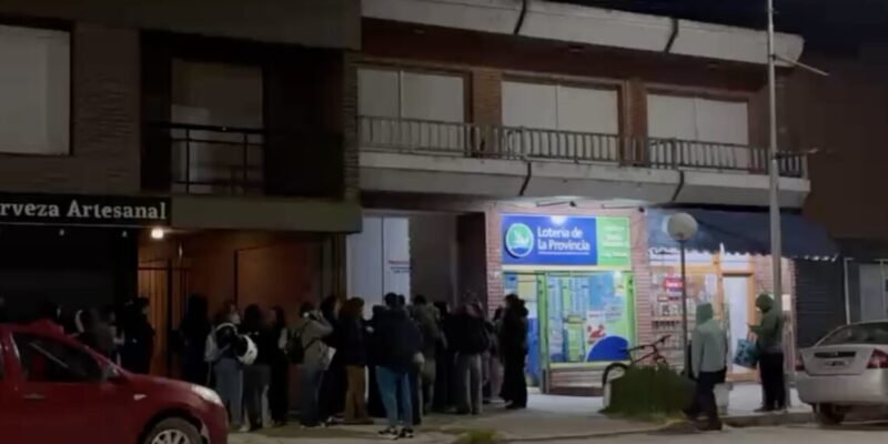 Más de 200 personas se presentaron para un puesto de trabajo