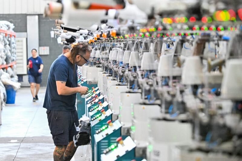 Cerró una fábrica textil en Pacheco y cerca de 100 trabajadores quedaron sin empleo