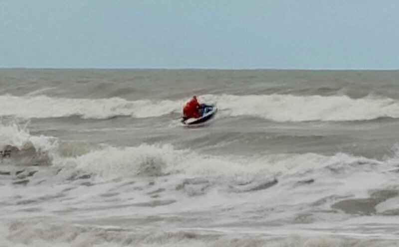 Prefectura amplió la búsqueda de los dos kayakistas desaparecidos en Santa Teresita
