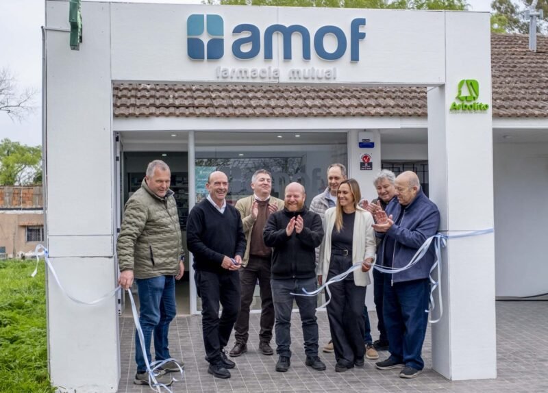 Farmacia AMOF inauguró oficialmente su sede en Santa Clara del Mar