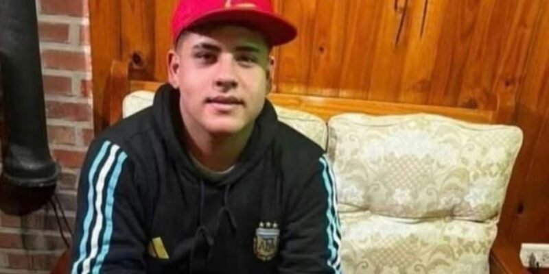 Salió a la luz cuál era la relación entre el joven asesinado en una plaza de Córdoba y sus agresores