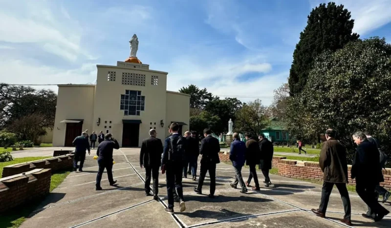 Una delegación del Vaticano recorrió el Cottolengo Don Orione ante una posible visita del papa León XIV