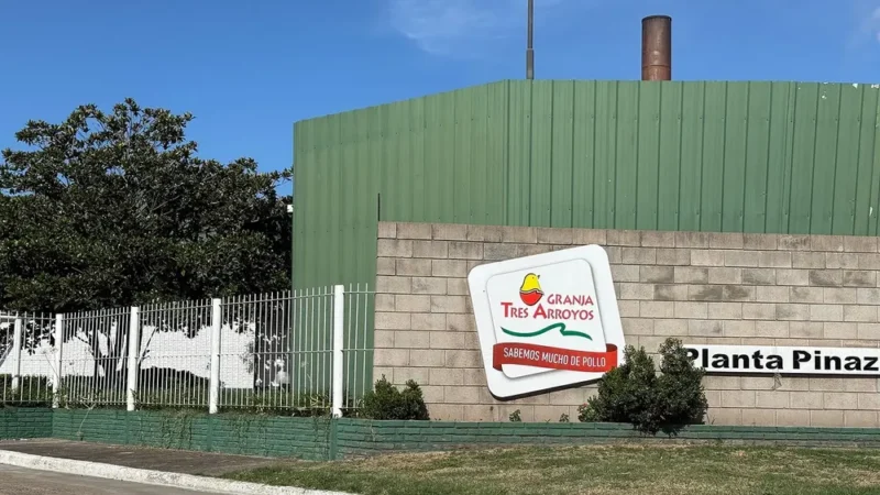 Se profundiza la crisis en Granja Tres Arroyos: despidos en Pilar y suspensiones en Capitán Sarmiento